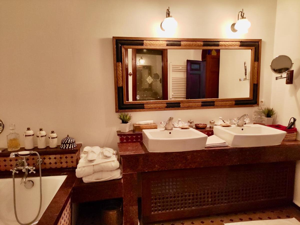 Riad Le Calife Фес Екстериор снимка